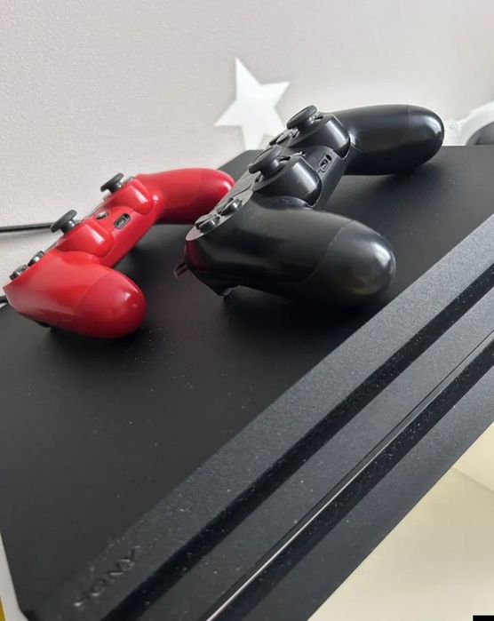 PS4 Pro 1000Gb + игры