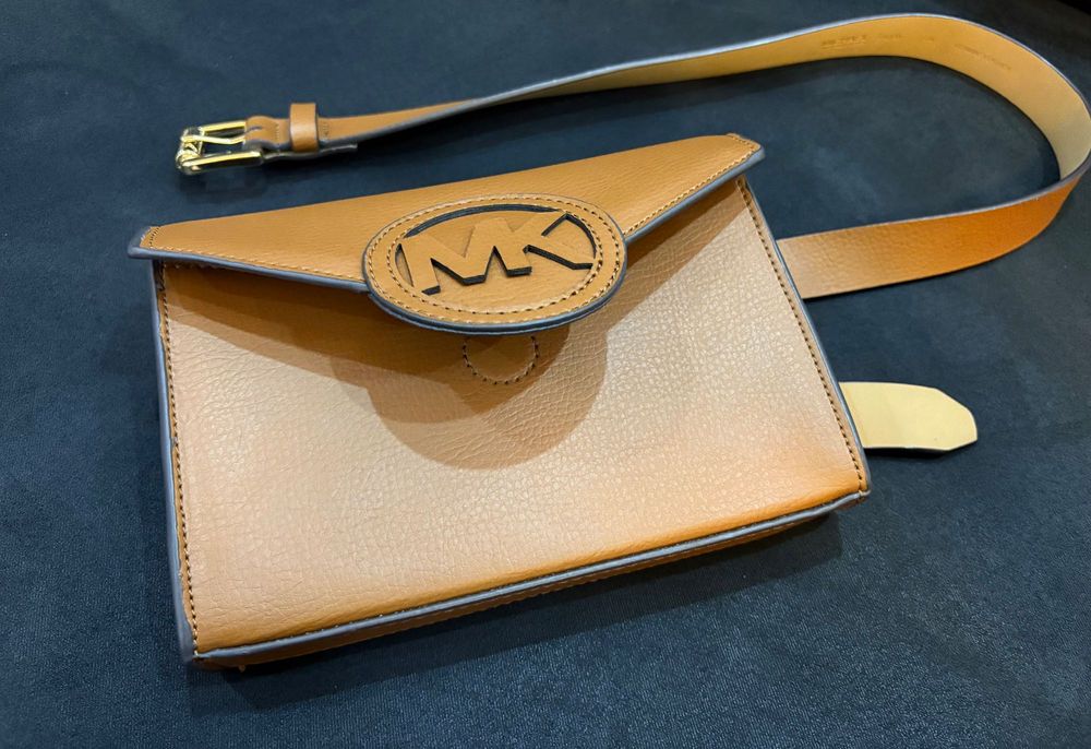Чанта тип колан -  Michael Kors