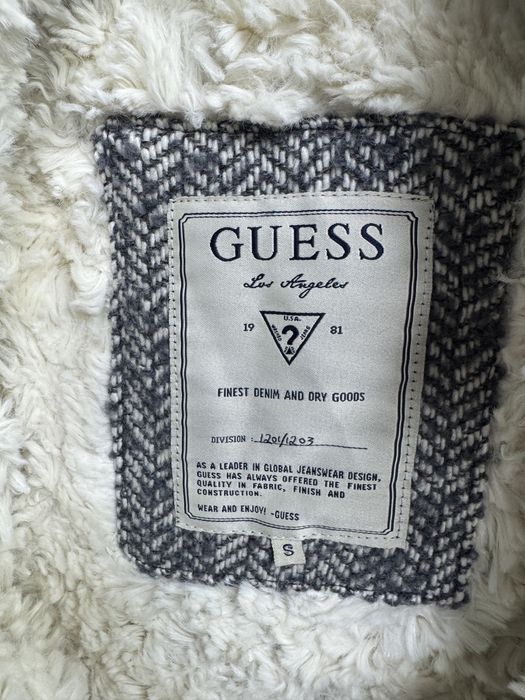 Palton GUESS - marimea S