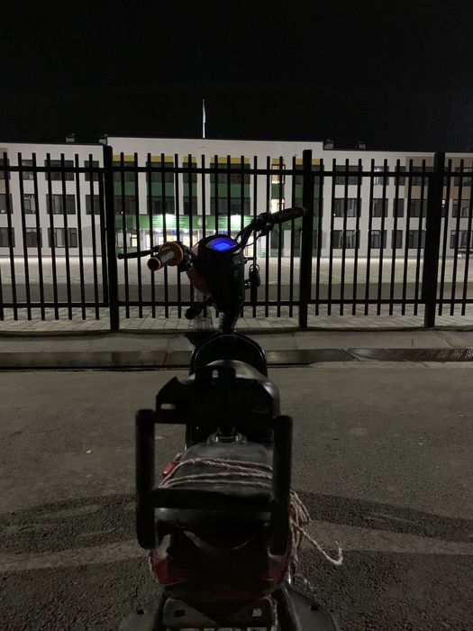 Продам скутер ск8