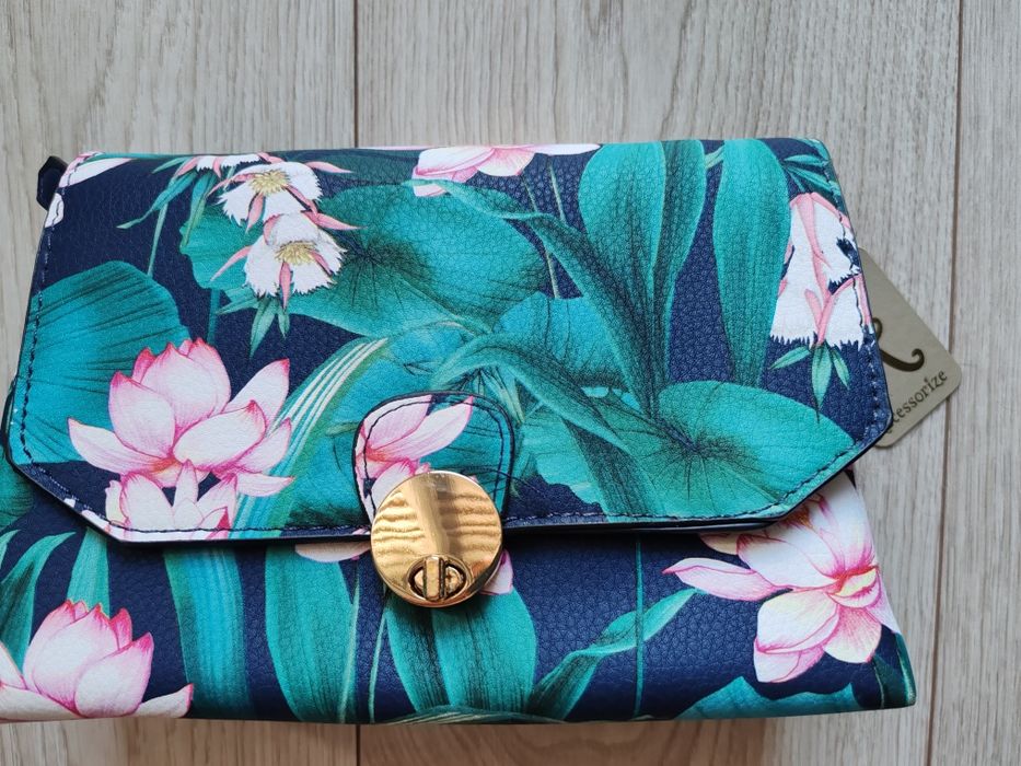 Vând poșetă Accessorize nouă cu eticheta
