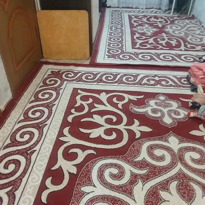 Ковёр продам бу.12000 тг