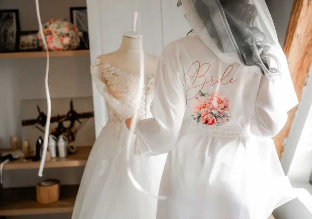 Se vinde rochie de mireasa.