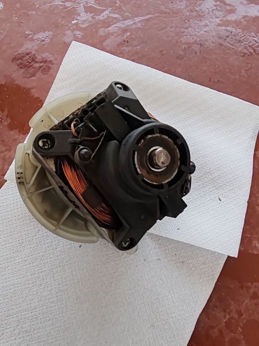 Motor pentru masina de tuns gazon(iarba) bosch rotak 32 ;arm 32