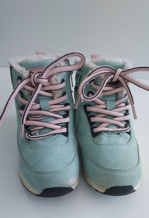 Детски боти Reserved