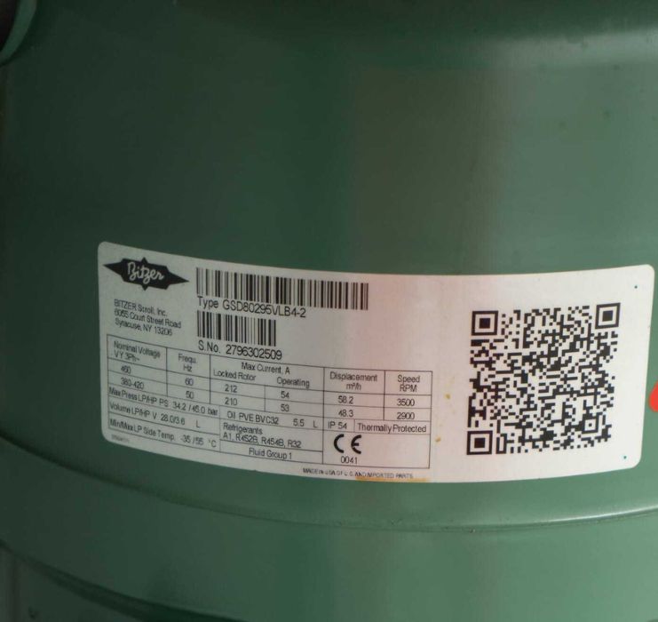 Vand / Inchiriez chiller CLIMAVENETA 157,5 KW