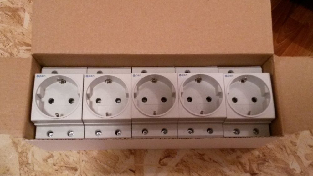 Продам розетку на DIN-рейку, состояние: новое