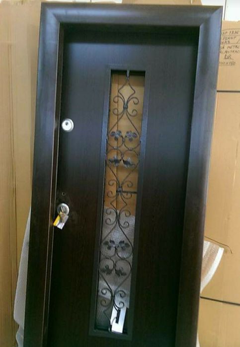 Montaj usi metalice ,tamplarie pv ,usi interior ,deblocari usi