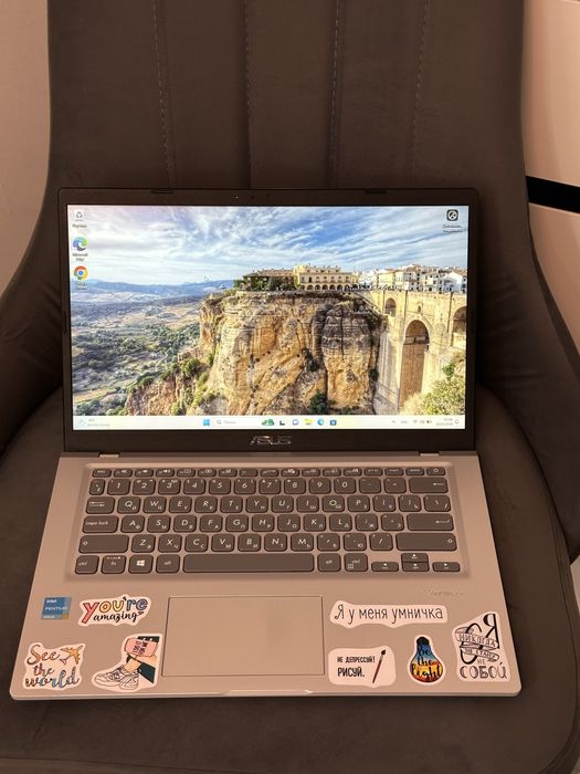 Шустрый Ноутбук Asus