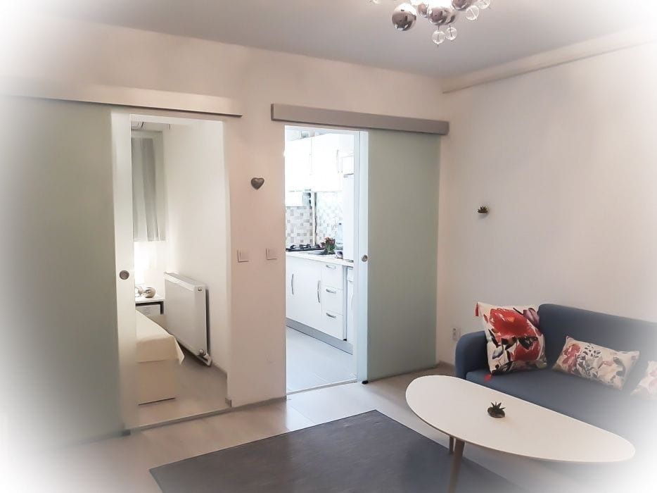 Cazare în garsoniera transf. în apartament cu 2 cam , regim hotel