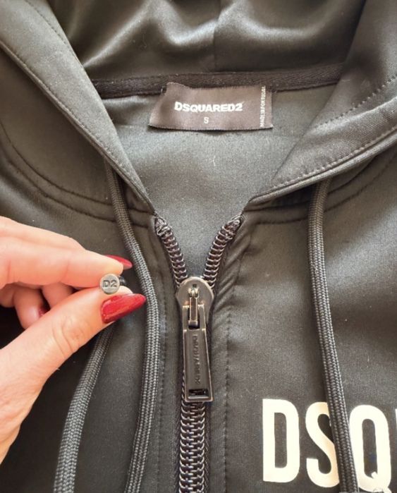 Пола панталон Zara, блуза Oysho, суитшърт Dsquared2