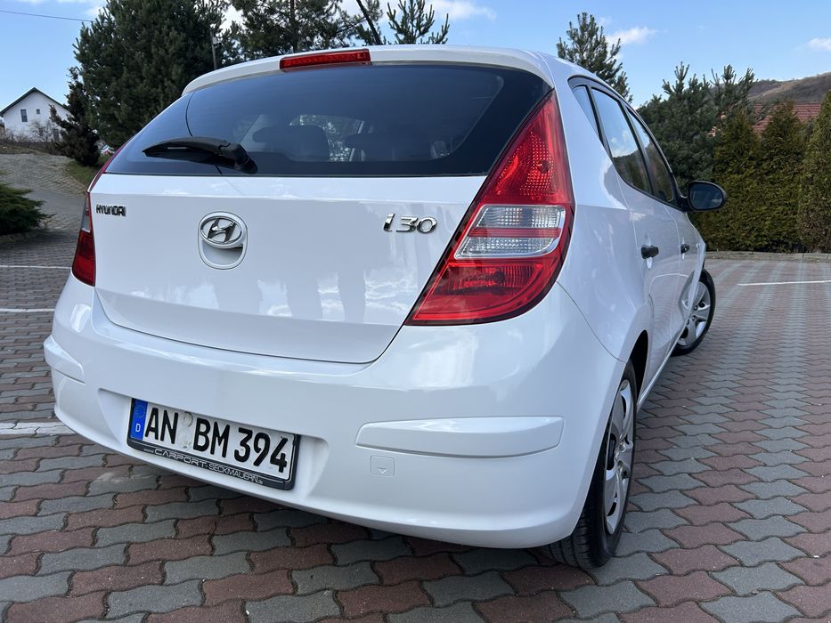 -Hyundai i30 facelift-1.4benzina-109cai-euro4-2010-germania adusa-