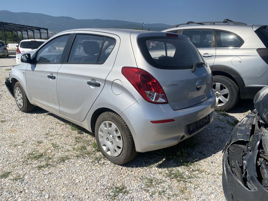 Хюндай и20 1.2 бензин на части