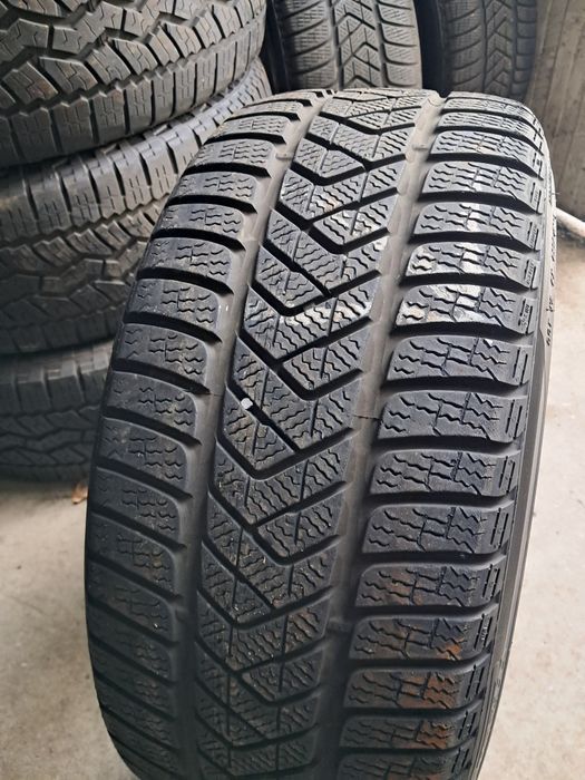 1xAnvelopa second iarna 255 35 R20 Pirelli 6mm
