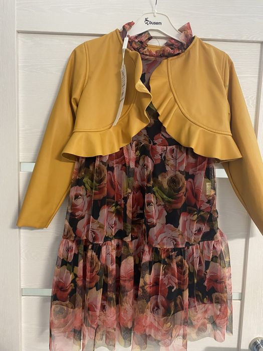 ~NOUA~ Vand rochie eleganta fetite