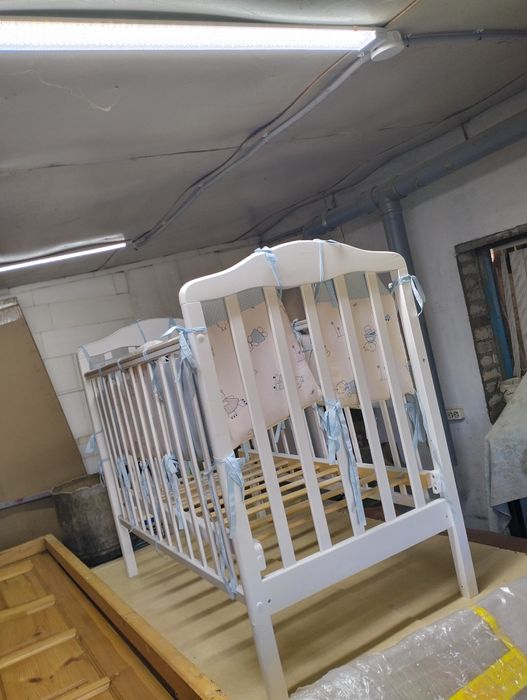 Детская кроватка.