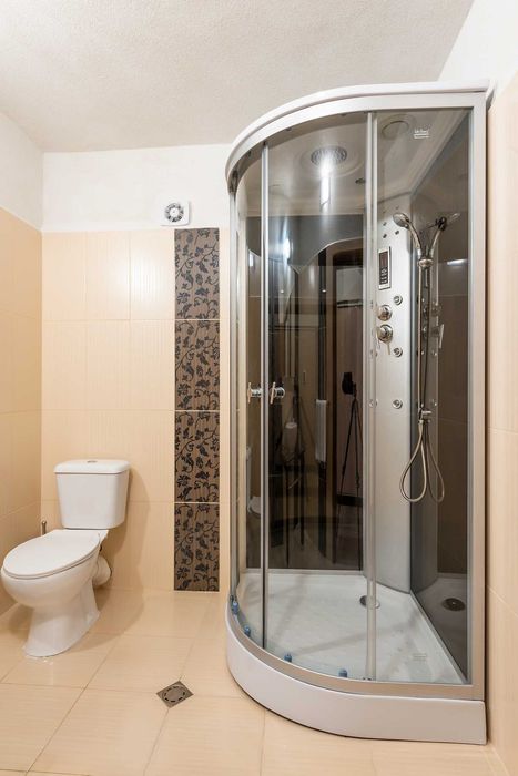 Продава се Хотел в с. Паничище, Област Кюстендил - 2250 кв.м за 1289 €/кв.м - Снимка #17