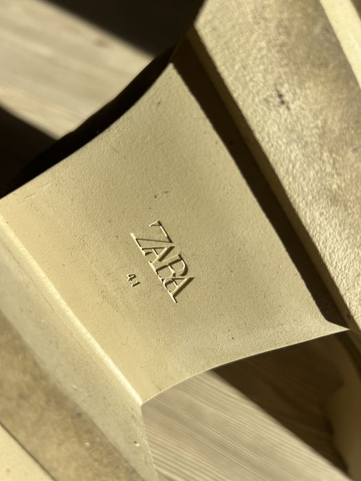 Rubberised mid hell ankle boots