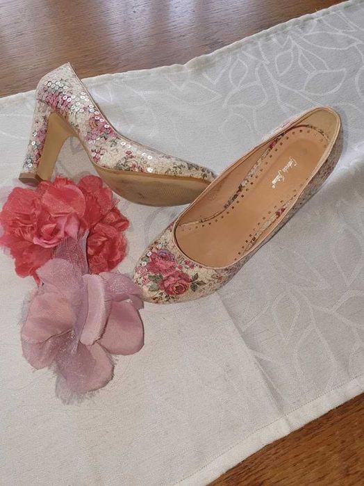 Красиви обувки пролет-лято