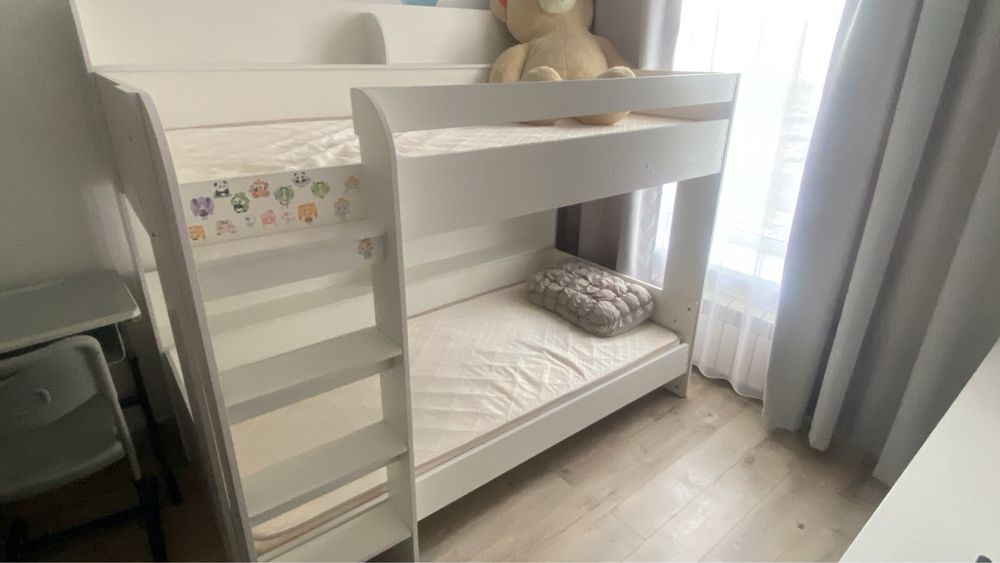 Продам двухъярусную кровать