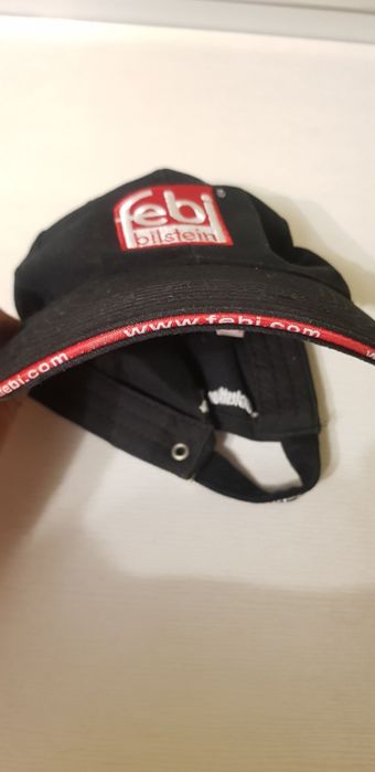 Нова черна шапка           ..    ...