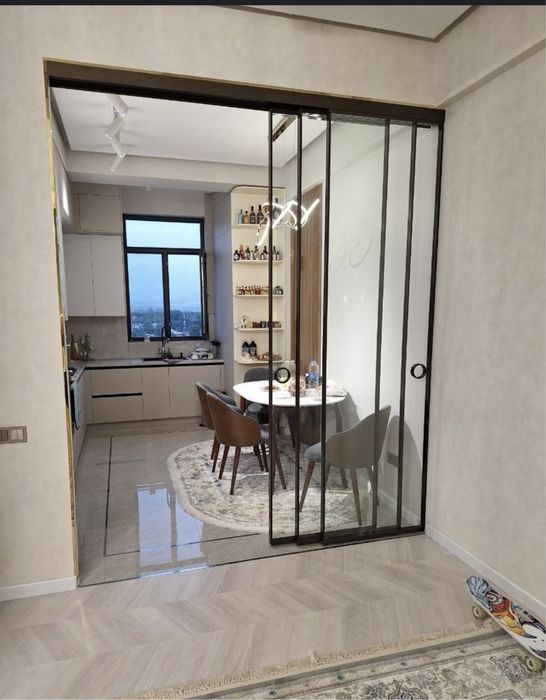 Стеклянные раздвижные межкомнатные перегородки  двери Loft