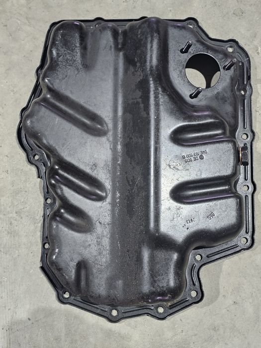 Baie ulei 04E103600B vw , audi  , seat , skoda etc ,benzină  2013-2020