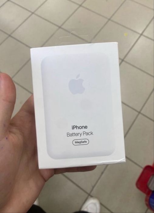 Повербанк MagSafe