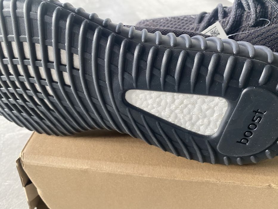 Aducem pe comanda  yeezy boost 350 black reflectiv cat  SI ALTE MODELE