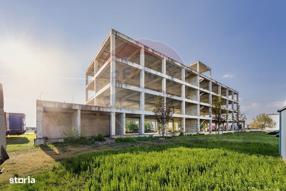 Teren cu construcție de beton, de vânzare, 3754 mp – zona Aradul Nou