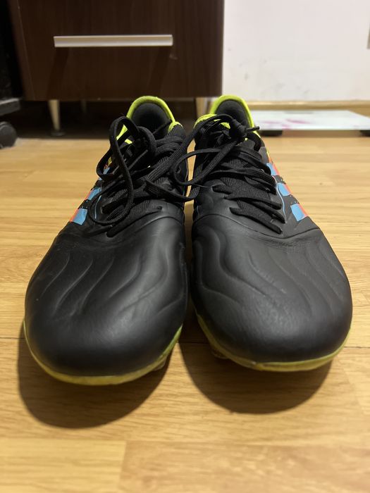 Ghete de fotbal original Adidas barbati - Marimea 44