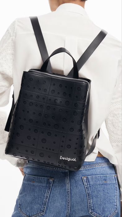Черна раница Desigual