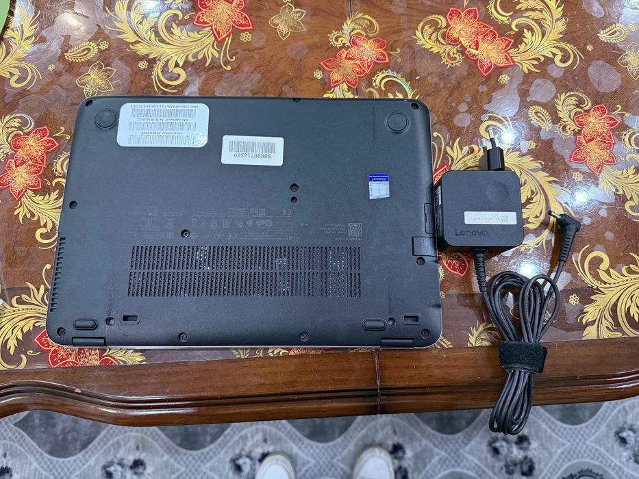 Vand  leptop e foarte bun