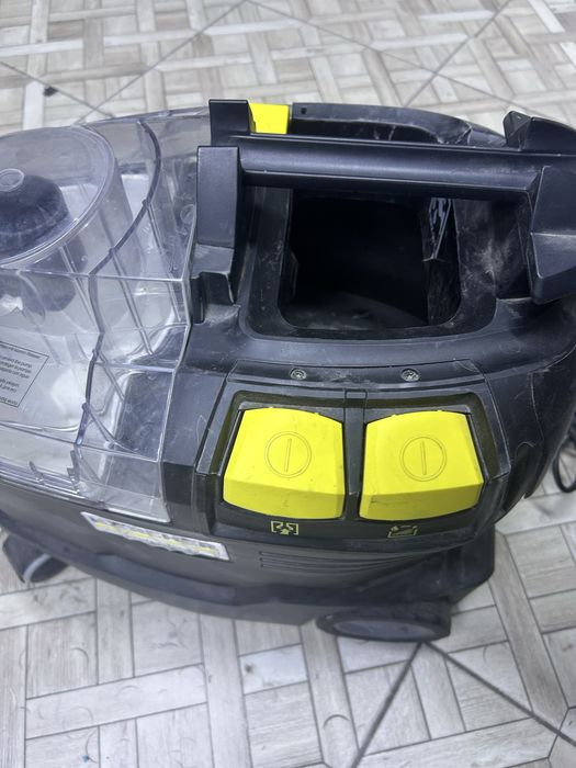 Моющий пылесос Karcher Puzzi