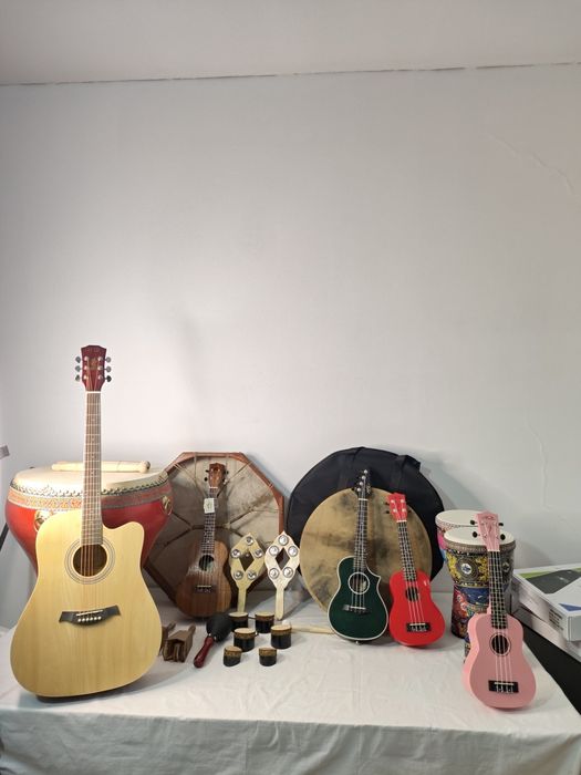 Гитара,гитара,Уклеле,укләлә,домбыра,домбры