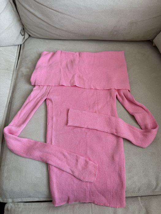 Бежов пуловер Guess и блузи и ризи Zara