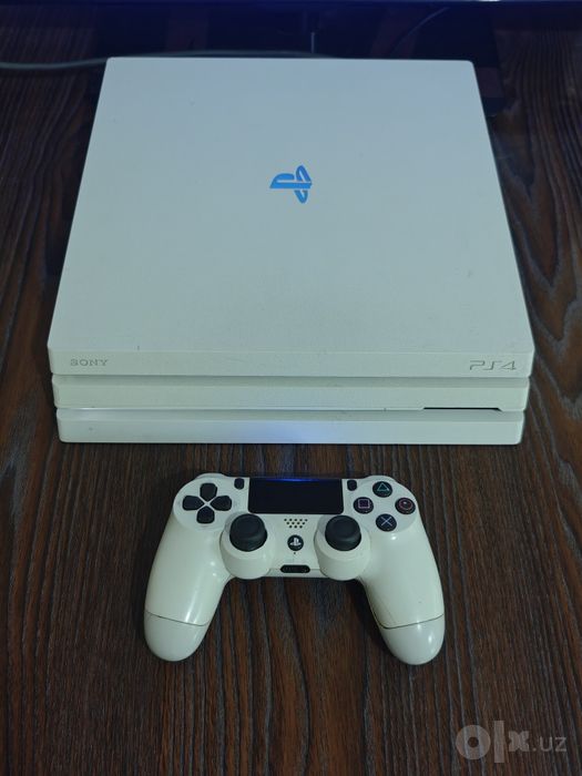 Ps4 pro 1TB 4k UHD oʻyinlari bilan +3 oy garantiya