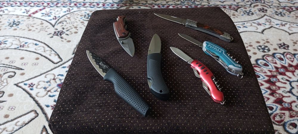 Продам коллекцию Ножей . Недорого