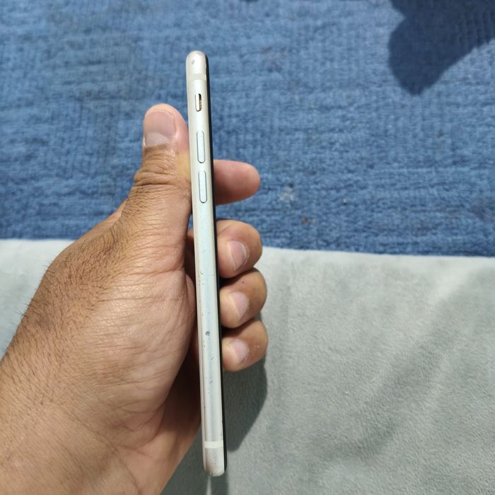 IPhone SE -3   (Ёмкость 72)