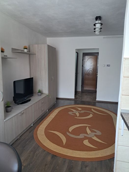 Garsoniera de anchiriat 1200 lei