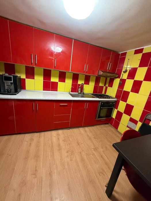 Vand casa P+E, teren 220 m2, zona centrala, pe langa campia Islaz