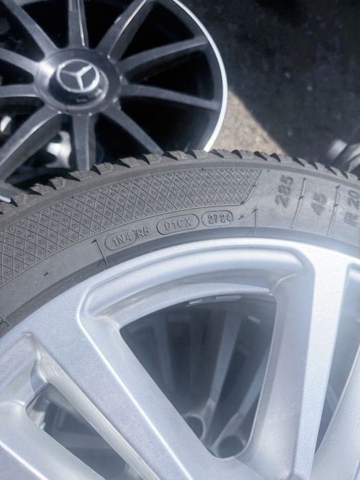 Комплект гуми с джанти audi Q7