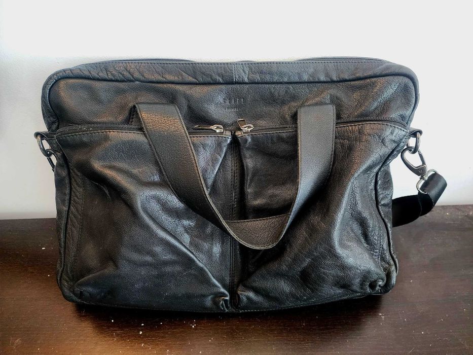 Продавам кожена чанта StiLL естествена кожа.