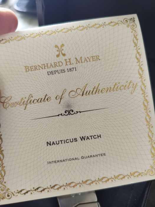 Продам часы Bernhard H.Mayer