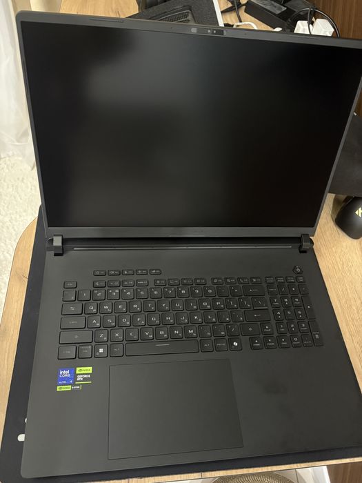 Asus ROG Strix SCAR 18 (2025)