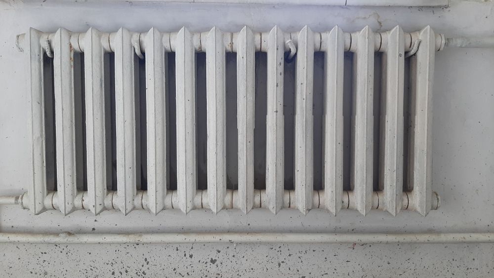 Продаю чугунные батарейки.