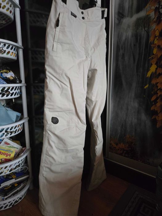 Продавам дамска зимна грейка