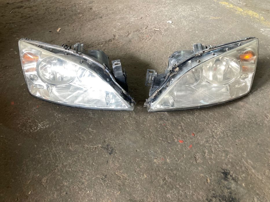 Far Ford Mondeo 3 2001 - 2006 faruri stanga dreapta Mondeo mk3