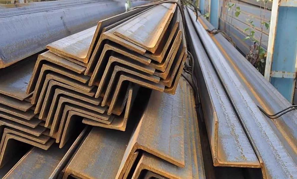 Уголок стальной. Ширина от 20 до 200 мм. Доставка.