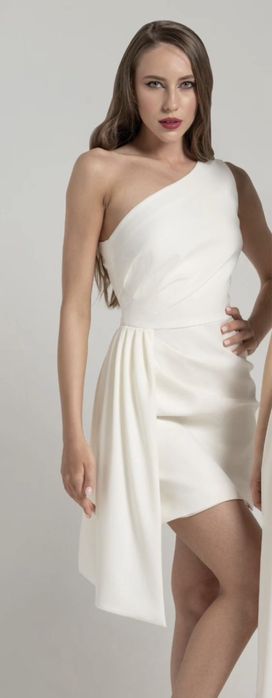 Рокля елегантна от Tia dorraine